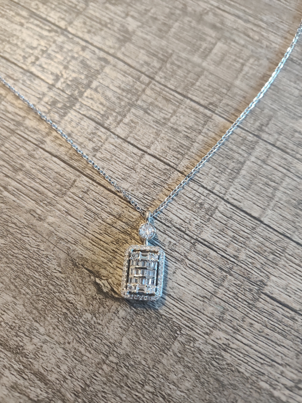 Sterling Silver Cubic Zirconia Pendant Necklace - White- 18 Inches. - Picture 4 of 9